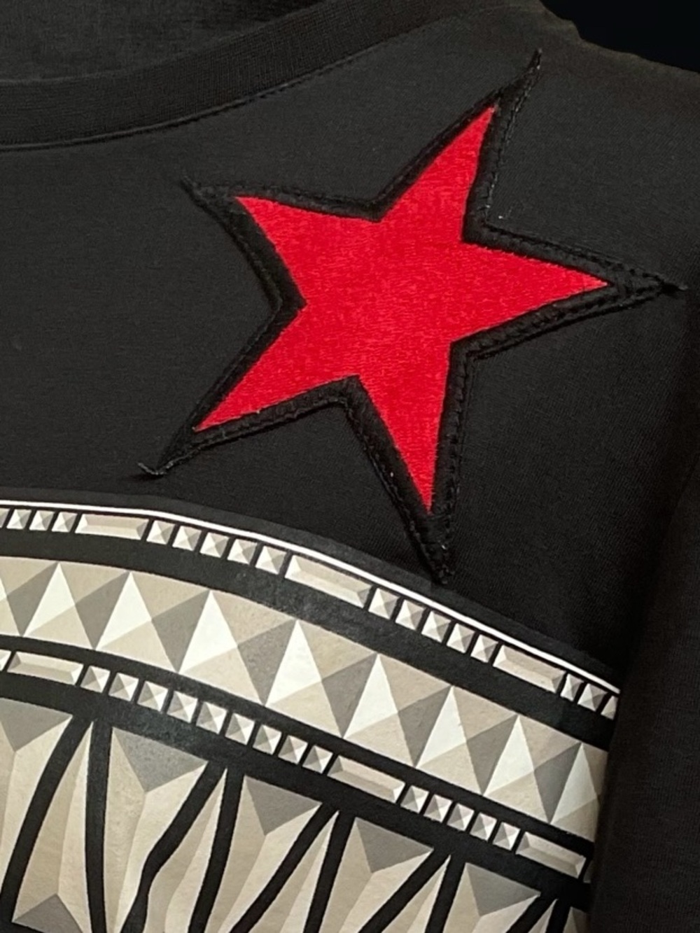 GIVENCHY Tribal Star T-Shirt with geometric design and Star M/S - Picture 7 of 10